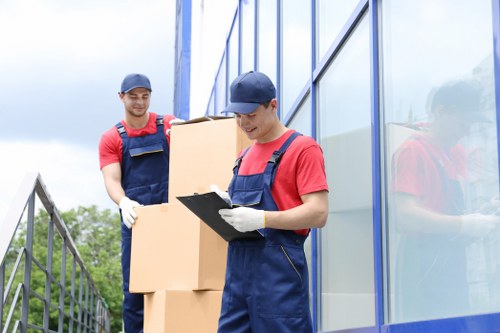 Customer choosing a Tottenham Storage payment method online
